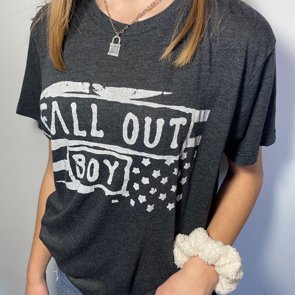 Fall Out Boy tee - Picture 4 of 4